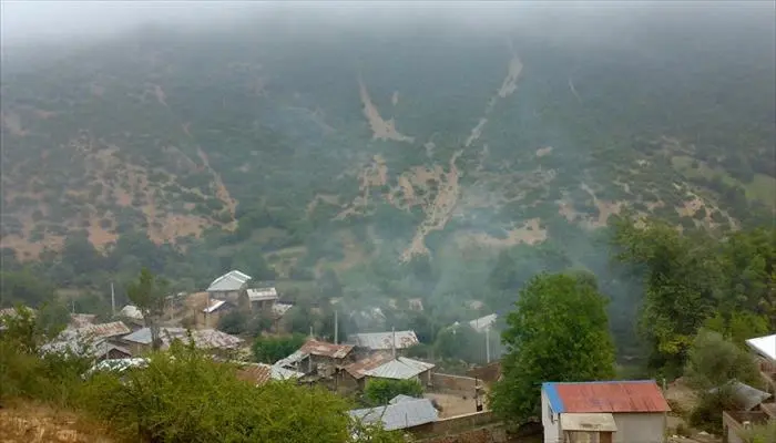 روستای اسماعیل آقامحله غرق در مه و خنکی