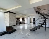 پله های مارپیچ و مدرن آپارتمان دوبلکس در زاغمرز 4654641