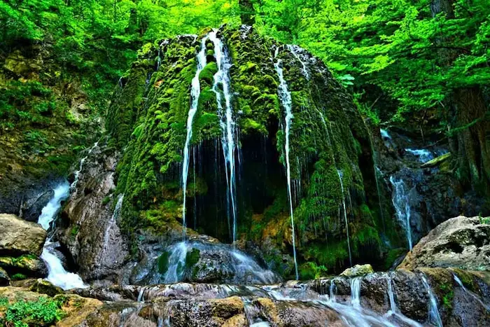 آبشار اسپه او سرسبز، یکی از جاهای دیدنی مازندران 586487