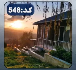 نما چوبی و محوطه سرسبز ویلا جنگلی در قائم شهر