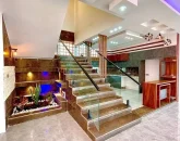 آشپزخانه و کف سرامیکی در کنار پله های سنگی ویلا در ساری 156165422562