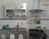 آشپزخانه با اجاق گاز، هود، سینک دو قلو خانه ویلایی در قائمشهر 457848