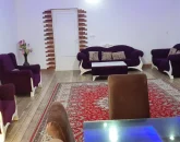 اتاق پذیرایی به همراه مبلمان بنفش ویلا در ساری 564415