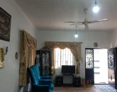 اتاق پذیرایی به همراه پنکه و درب اتاق پذیرایی خانه ویلایی در قائمشهر 4897