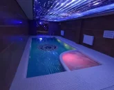 استخر با فضای سربسته و نورپردازی سقف رویایی ویلا در ساری 54888