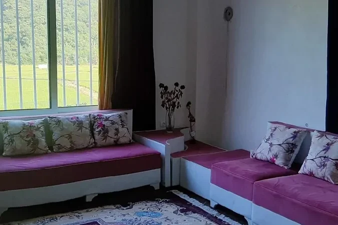 اتاق پذیرایی به همراه مبلمان خانه ویلایی در ساری 385769346575