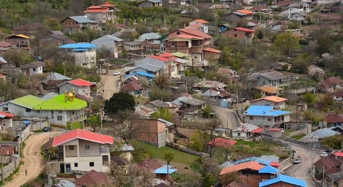 نمایی از خانه های قدیمی زیبا در روستای الندان اطراف روستای اسکارد 6541684768