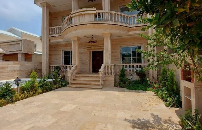 نمای بیرونی خانه ویلایی نوساز دوبلکس استخردار 335 متری در ساری 153874687651