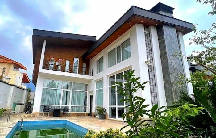 نمای بیرونی ویلای 350 متری استخردار در طاهر آباد 153741568470