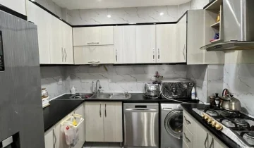 آشپزخانه فول امکانات و کابینت و گاز و هود در آپارتمان 118 متری در نکا 15688674687