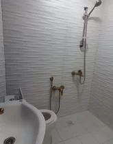 دوش حمام، توالت فرنگی وروشویی سرویس بهداشتی ویلا در ساری