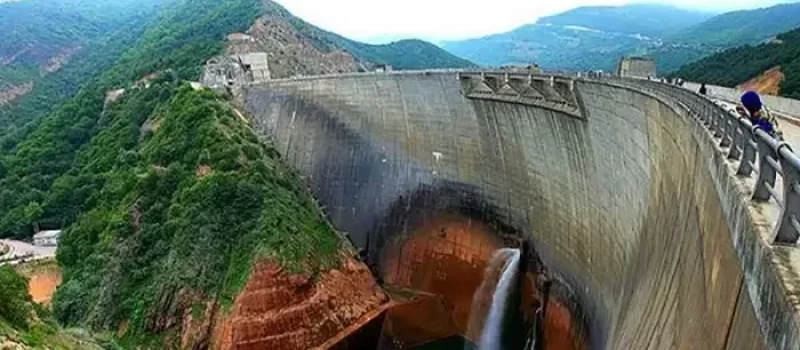 تپه های سرسبز در اطراف سد سلیمان تنگه 5125152415