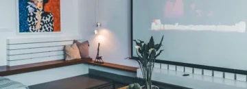 نشیمن مهمان و پرده نمایش خانگی در آپارتمان 146 متری در ساری 415687687416