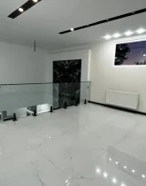 سالن سرامیکی طبقه بالا و شوفاژ ویلا در نکا 2165421458