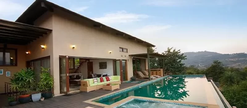 ویلا استخرداز رو به طبیعت 526985894